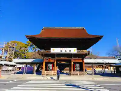 尾張大國霊神社(国府宮)の山門・神門
