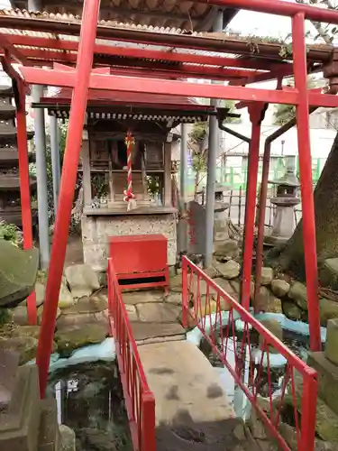 出世弁天の本殿・本堂