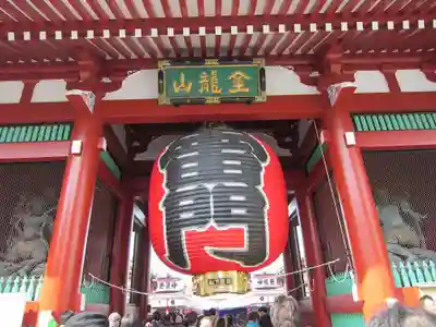 浅草寺の山門・神門