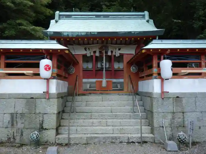 勝浦八幡神社の本殿