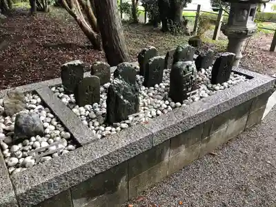 仲神社の末社・摂社