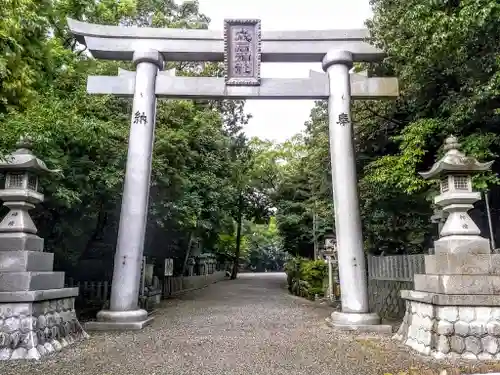 成石神社の鳥居