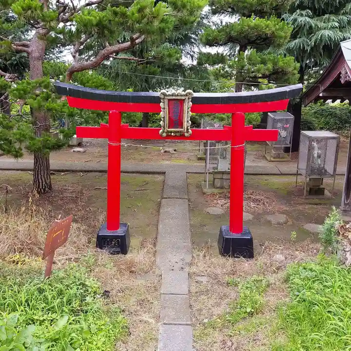 船島稲荷大明神の鳥居