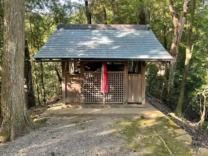 岩崎神社の末社・摂社