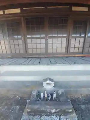 泉蔵院の本殿・本堂