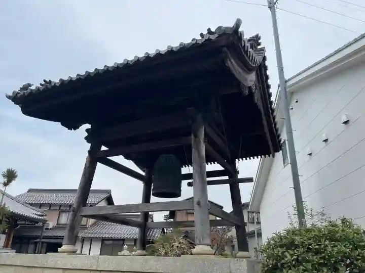 勝泉寺の{uncategorized: "未分類", other: "その他", undefined: "問題あり", building: "その他建物", grave: "お墓", sacred_gate: "鳥居", guardian: "狛犬", statue: "像", buddha: "仏像", history: "歴史", nature: "自然", garden: "庭園", animal: "動物", pagoda: "塔", temizu: "手水舎", mountain_gate: "山門・神門", sanctuary: "本殿・本堂", subordinate: "末社・摂社", art: "芸術", scenery: "景色", jizo: "地蔵", ema: "絵馬", goshuin: "御朱印", omikuji: "おみくじ", items: "授与品その他", amulet: "お守り", goshuincho: "御朱印帳", eats: "食事", festival: "お祭り", votive_dance: "神楽", shichigosan: "七五三参", wedding: "結婚式", experience: "体験その他", initially: "初詣", around: "周辺", anti_infection: "感染症対策"}