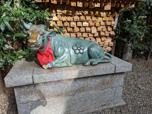 岩槻久伊豆神社の像