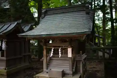 穂高神社本宮の末社・摂社