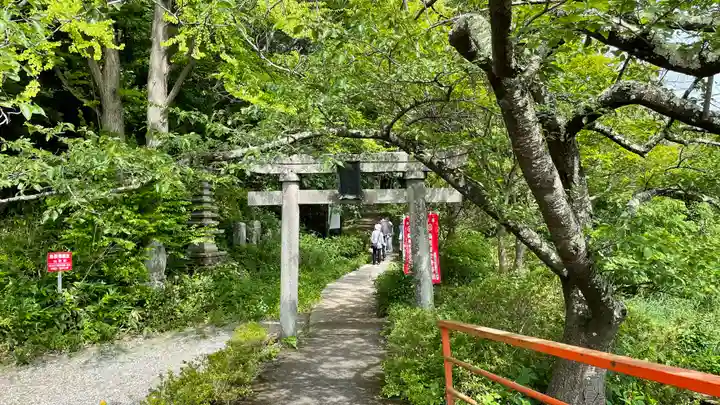唐松山 護国寺の鳥居