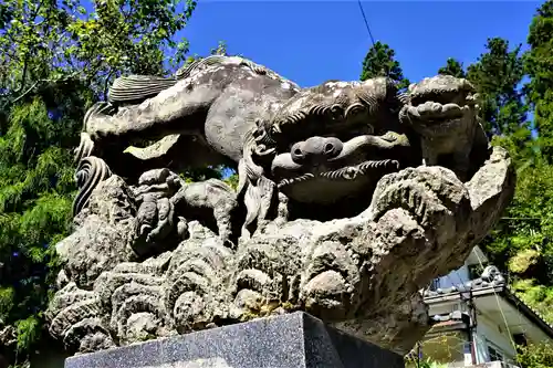 石都々古和気神社の狛犬