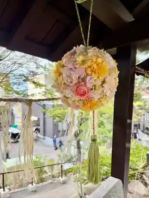 手稲神社の{uncategorized: "未分類", other: "その他", undefined: "問題あり", building: "その他建物", grave: "お墓", sacred_gate: "鳥居", guardian: "狛犬", statue: "像", buddha: "仏像", history: "歴史", nature: "自然", garden: "庭園", animal: "動物", pagoda: "塔", temizu: "手水舎", mountain_gate: "山門・神門", sanctuary: "本殿・本堂", subordinate: "末社・摂社", art: "芸術", scenery: "景色", jizo: "地蔵", ema: "絵馬", goshuin: "御朱印", omikuji: "おみくじ", items: "授与品その他", amulet: "お守り", goshuincho: "御朱印帳", eats: "食事", festival: "お祭り", votive_dance: "神楽", shichigosan: "七五三参", wedding: "結婚式", experience: "体験その他", initially: "初詣", around: "周辺", anti_infection: "感染症対策"}