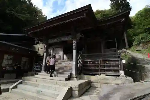 立石寺奥之院の本殿・本堂