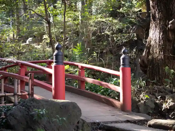 赤坂氷川神社の{uncategorized: "未分類", other: "その他", undefined: "問題あり", building: "その他建物", grave: "お墓", sacred_gate: "鳥居", guardian: "狛犬", statue: "像", buddha: "仏像", history: "歴史", nature: "自然", garden: "庭園", animal: "動物", pagoda: "塔", temizu: "手水舎", mountain_gate: "山門・神門", sanctuary: "本殿・本堂", subordinate: "末社・摂社", art: "芸術", scenery: "景色", jizo: "地蔵", ema: "絵馬", goshuin: "御朱印", omikuji: "おみくじ", items: "授与品その他", amulet: "お守り", goshuincho: "御朱印帳", eats: "食事", festival: "お祭り", votive_dance: "神楽", shichigosan: "七五三参", wedding: "結婚式", experience: "体験その他", initially: "初詣", around: "周辺", anti_infection: "感染症対策"}
