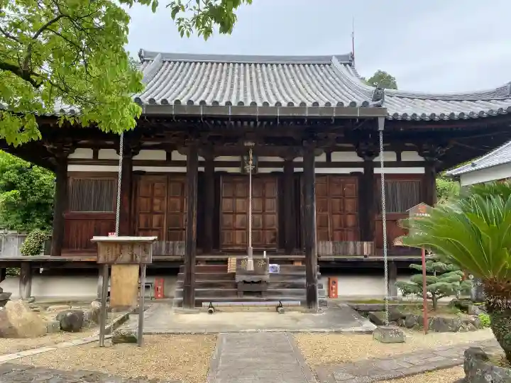 寶幢寺の{uncategorized: "未分類", other: "その他", undefined: "問題あり", building: "その他建物", grave: "お墓", sacred_gate: "鳥居", guardian: "狛犬", statue: "像", buddha: "仏像", history: "歴史", nature: "自然", garden: "庭園", animal: "動物", pagoda: "塔", temizu: "手水舎", mountain_gate: "山門・神門", sanctuary: "本殿・本堂", subordinate: "末社・摂社", art: "芸術", scenery: "景色", jizo: "地蔵", ema: "絵馬", goshuin: "御朱印", omikuji: "おみくじ", items: "授与品その他", amulet: "お守り", goshuincho: "御朱印帳", eats: "食事", festival: "お祭り", votive_dance: "神楽", shichigosan: "七五三参", wedding: "結婚式", experience: "体験その他", initially: "初詣", around: "周辺", anti_infection: "感染症対策"}