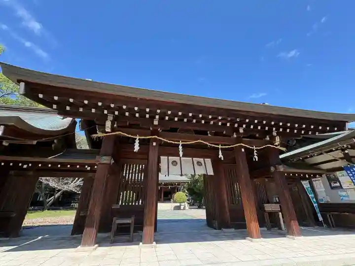 竈山神社の{uncategorized: "未分類", other: "その他", undefined: "問題あり", building: "その他建物", grave: "お墓", sacred_gate: "鳥居", guardian: "狛犬", statue: "像", buddha: "仏像", history: "歴史", nature: "自然", garden: "庭園", animal: "動物", pagoda: "塔", temizu: "手水舎", mountain_gate: "山門・神門", sanctuary: "本殿・本堂", subordinate: "末社・摂社", art: "芸術", scenery: "景色", jizo: "地蔵", ema: "絵馬", goshuin: "御朱印", omikuji: "おみくじ", items: "授与品その他", amulet: "お守り", goshuincho: "御朱印帳", eats: "食事", festival: "お祭り", votive_dance: "神楽", shichigosan: "七五三参", wedding: "結婚式", experience: "体験その他", initially: "初詣", around: "周辺", anti_infection: "感染症対策"}