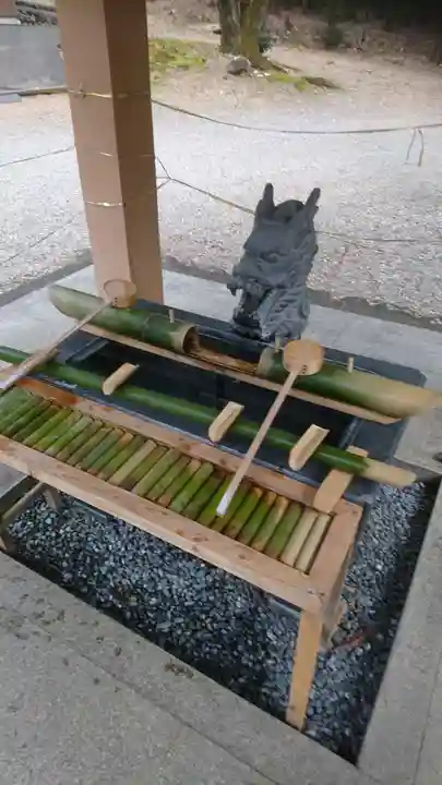 伊波乃西神社の手水舎