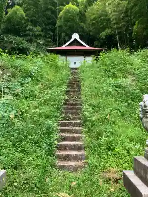 豊田温泉神社の{uncategorized: "未分類", other: "その他", undefined: "問題あり", building: "その他建物", grave: "お墓", sacred_gate: "鳥居", guardian: "狛犬", statue: "像", buddha: "仏像", history: "歴史", nature: "自然", garden: "庭園", animal: "動物", pagoda: "塔", temizu: "手水舎", mountain_gate: "山門・神門", sanctuary: "本殿・本堂", subordinate: "末社・摂社", art: "芸術", scenery: "景色", jizo: "地蔵", ema: "絵馬", goshuin: "御朱印", omikuji: "おみくじ", items: "授与品その他", amulet: "お守り", goshuincho: "御朱印帳", eats: "食事", festival: "お祭り", votive_dance: "神楽", shichigosan: "七五三参", wedding: "結婚式", experience: "体験その他", initially: "初詣", around: "周辺", anti_infection: "感染症対策"}