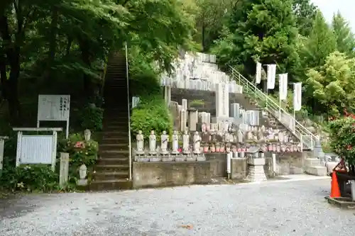 楠公寺のお墓