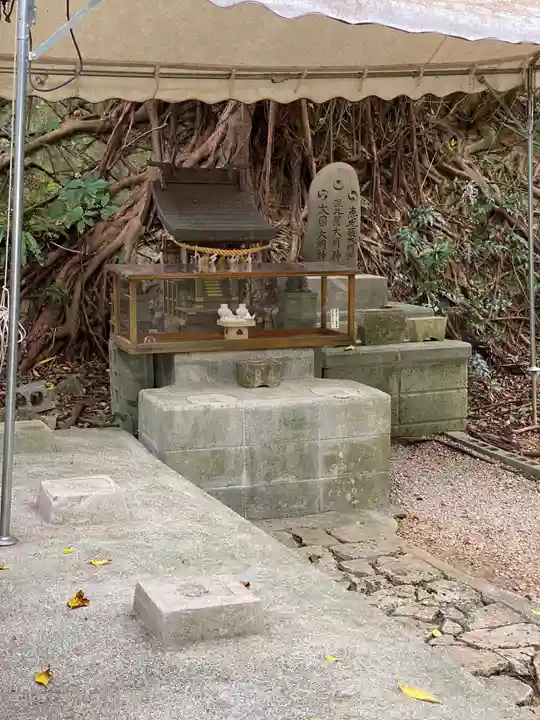 世持神社(沖縄県)