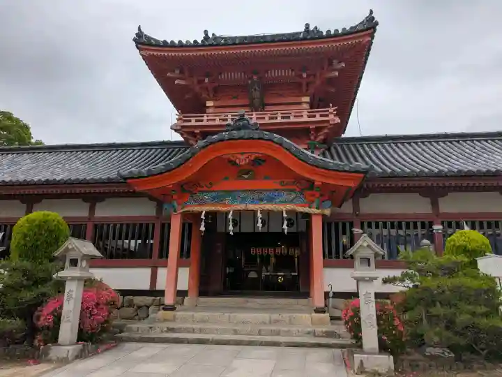 伊佐爾波神社の{uncategorized: "未分類", other: "その他", undefined: "問題あり", building: "その他建物", grave: "お墓", sacred_gate: "鳥居", guardian: "狛犬", statue: "像", buddha: "仏像", history: "歴史", nature: "自然", garden: "庭園", animal: "動物", pagoda: "塔", temizu: "手水舎", mountain_gate: "山門・神門", sanctuary: "本殿・本堂", subordinate: "末社・摂社", art: "芸術", scenery: "景色", jizo: "地蔵", ema: "絵馬", goshuin: "御朱印", omikuji: "おみくじ", items: "授与品その他", amulet: "お守り", goshuincho: "御朱印帳", eats: "食事", festival: "お祭り", votive_dance: "神楽", shichigosan: "七五三参", wedding: "結婚式", experience: "体験その他", initially: "初詣", around: "周辺", anti_infection: "感染症対策"}