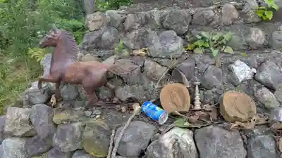 歌越地蔵堂の像