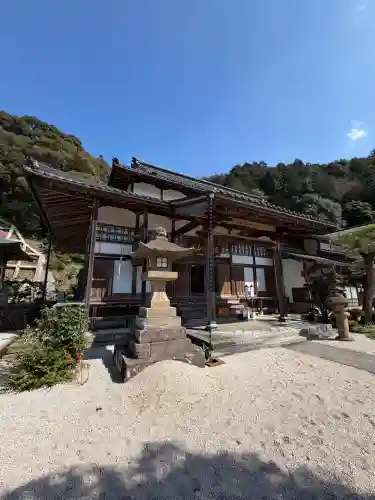 清巌寺の{uncategorized: "未分類", other: "その他", undefined: "問題あり", building: "その他建物", grave: "お墓", sacred_gate: "鳥居", guardian: "狛犬", statue: "像", buddha: "仏像", history: "歴史", nature: "自然", garden: "庭園", animal: "動物", pagoda: "塔", temizu: "手水舎", mountain_gate: "山門・神門", sanctuary: "本殿・本堂", subordinate: "末社・摂社", art: "芸術", scenery: "景色", jizo: "地蔵", ema: "絵馬", goshuin: "御朱印", omikuji: "おみくじ", items: "授与品その他", amulet: "お守り", goshuincho: "御朱印帳", eats: "食事", festival: "お祭り", votive_dance: "神楽", shichigosan: "七五三参", wedding: "結婚式", experience: "体験その他", initially: "初詣", around: "周辺", anti_infection: "感染症対策"}