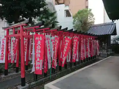 神明社の鳥居