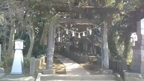 掘出神社の鳥居