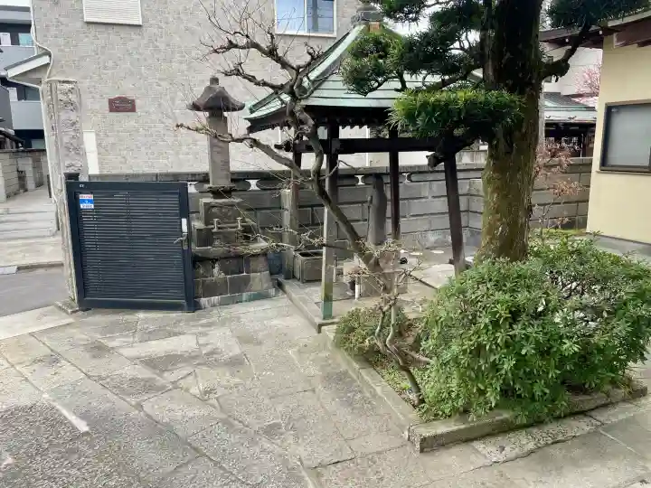 竜泉院の{uncategorized: "未分類", other: "その他", undefined: "問題あり", building: "その他建物", grave: "お墓", sacred_gate: "鳥居", guardian: "狛犬", statue: "像", buddha: "仏像", history: "歴史", nature: "自然", garden: "庭園", animal: "動物", pagoda: "塔", temizu: "手水舎", mountain_gate: "山門・神門", sanctuary: "本殿・本堂", subordinate: "末社・摂社", art: "芸術", scenery: "景色", jizo: "地蔵", ema: "絵馬", goshuin: "御朱印", omikuji: "おみくじ", items: "授与品その他", amulet: "お守り", goshuincho: "御朱印帳", eats: "食事", festival: "お祭り", votive_dance: "神楽", shichigosan: "七五三参", wedding: "結婚式", experience: "体験その他", initially: "初詣", around: "周辺", anti_infection: "感染症対策"}