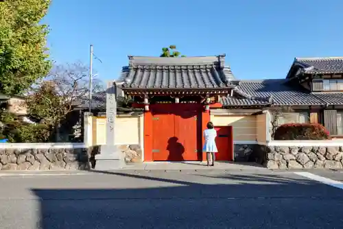 正蓮寺の山門