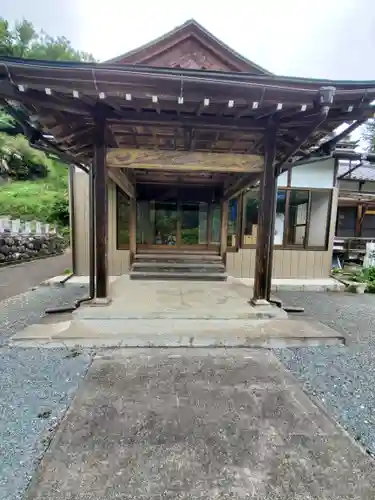 長徳院の本殿