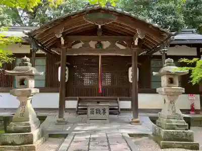 孫太郎稲荷神社（薬師寺境内社）の本殿・本堂