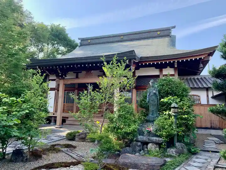 真福寺の本殿・本堂