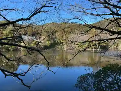 龍安寺の{uncategorized: "未分類", other: "その他", undefined: "問題あり", building: "その他建物", grave: "お墓", sacred_gate: "鳥居", guardian: "狛犬", statue: "像", buddha: "仏像", history: "歴史", nature: "自然", garden: "庭園", animal: "動物", pagoda: "塔", temizu: "手水舎", mountain_gate: "山門・神門", sanctuary: "本殿・本堂", subordinate: "末社・摂社", art: "芸術", scenery: "景色", jizo: "地蔵", ema: "絵馬", goshuin: "御朱印", omikuji: "おみくじ", items: "授与品その他", amulet: "お守り", goshuincho: "御朱印帳", eats: "食事", festival: "お祭り", votive_dance: "神楽", shichigosan: "七五三参", wedding: "結婚式", experience: "体験その他", initially: "初詣", around: "周辺", anti_infection: "感染症対策"}