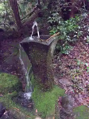 茂宇気神社の手水舎