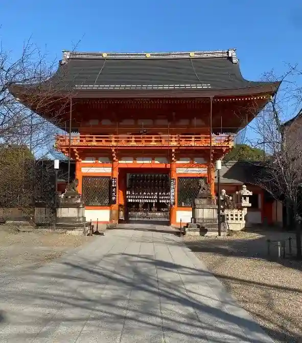 八坂神社(祇園さん)の{uncategorized: "未分類", other: "その他", undefined: "問題あり", building: "その他建物", grave: "お墓", sacred_gate: "鳥居", guardian: "狛犬", statue: "像", buddha: "仏像", history: "歴史", nature: "自然", garden: "庭園", animal: "動物", pagoda: "塔", temizu: "手水舎", mountain_gate: "山門・神門", sanctuary: "本殿・本堂", subordinate: "末社・摂社", art: "芸術", scenery: "景色", jizo: "地蔵", ema: "絵馬", goshuin: "御朱印", omikuji: "おみくじ", items: "授与品その他", amulet: "お守り", goshuincho: "御朱印帳", eats: "食事", festival: "お祭り", votive_dance: "神楽", shichigosan: "七五三参", wedding: "結婚式", experience: "体験その他", initially: "初詣", around: "周辺", anti_infection: "感染症対策"}