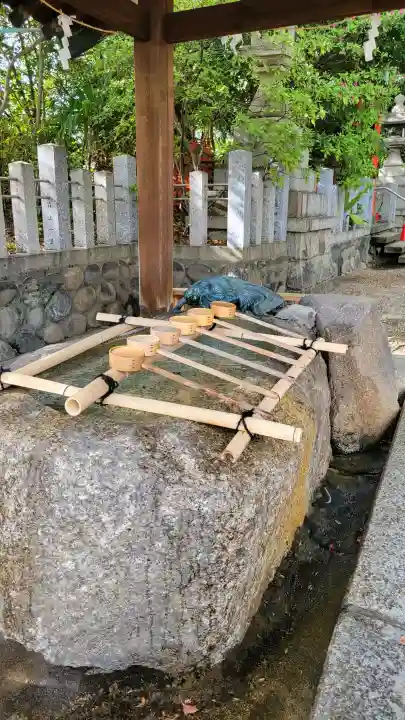 御器所八幡宮の{uncategorized: "未分類", other: "その他", undefined: "問題あり", building: "その他建物", grave: "お墓", sacred_gate: "鳥居", guardian: "狛犬", statue: "像", buddha: "仏像", history: "歴史", nature: "自然", garden: "庭園", animal: "動物", pagoda: "塔", temizu: "手水舎", mountain_gate: "山門・神門", sanctuary: "本殿・本堂", subordinate: "末社・摂社", art: "芸術", scenery: "景色", jizo: "地蔵", ema: "絵馬", goshuin: "御朱印", omikuji: "おみくじ", items: "授与品その他", amulet: "お守り", goshuincho: "御朱印帳", eats: "食事", festival: "お祭り", votive_dance: "神楽", shichigosan: "七五三参", wedding: "結婚式", experience: "体験その他", initially: "初詣", around: "周辺", anti_infection: "感染症対策"}