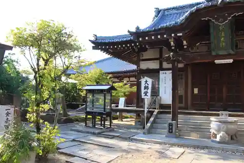一宮寺の本殿・本堂