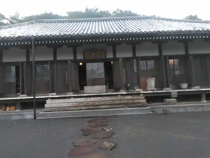 高山寺の本殿・本堂