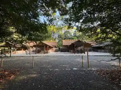 月讀宮（皇大神宮別宮）の{uncategorized: "未分類", other: "その他", undefined: "問題あり", building: "その他建物", grave: "お墓", sacred_gate: "鳥居", guardian: "狛犬", statue: "像", buddha: "仏像", history: "歴史", nature: "自然", garden: "庭園", animal: "動物", pagoda: "塔", temizu: "手水舎", mountain_gate: "山門・神門", sanctuary: "本殿・本堂", subordinate: "末社・摂社", art: "芸術", scenery: "景色", jizo: "地蔵", ema: "絵馬", goshuin: "御朱印", omikuji: "おみくじ", items: "授与品その他", amulet: "お守り", goshuincho: "御朱印帳", eats: "食事", festival: "お祭り", votive_dance: "神楽", shichigosan: "七五三参", wedding: "結婚式", experience: "体験その他", initially: "初詣", around: "周辺", anti_infection: "感染症対策"}