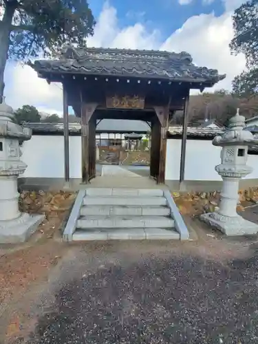 長松寺の山門