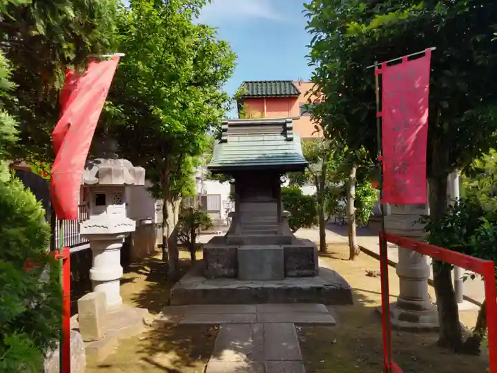 小松翁稲荷神社の本殿・本堂