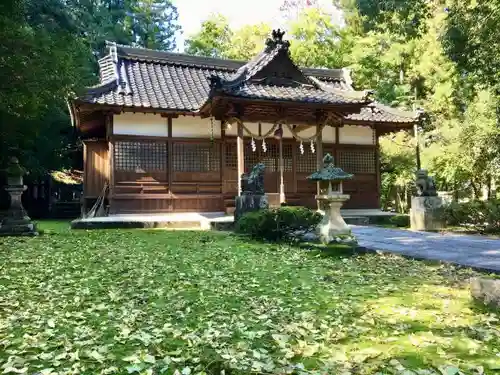 諸杉神社の本殿・本堂