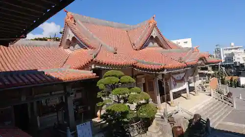 普天満宮の本殿・本堂