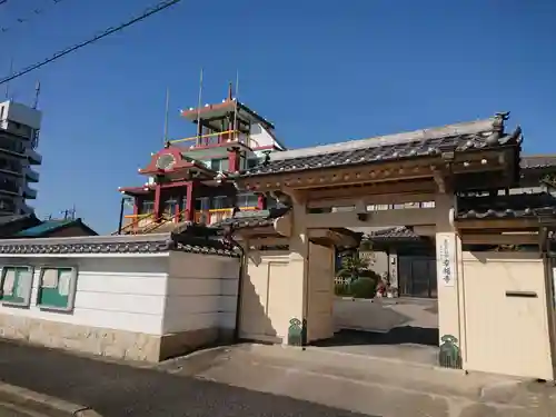 幸福寺の山門・神門