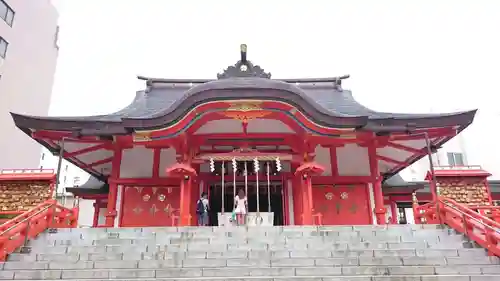 花園神社の本殿・本堂