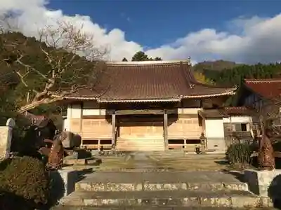 興雲寺の本殿