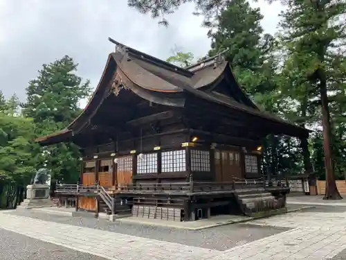 諏訪大社下社秋宮(長野県)