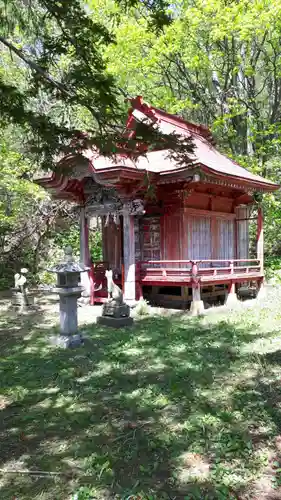 忍路神社の末社