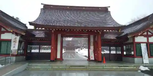 北海道護國神社の山門・神門